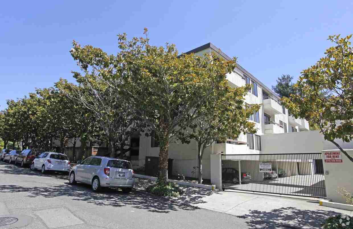 1910 Berryman Street - Photo 6 of 6