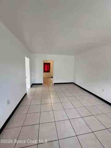 513 Warren Street - Photo 7 of 10