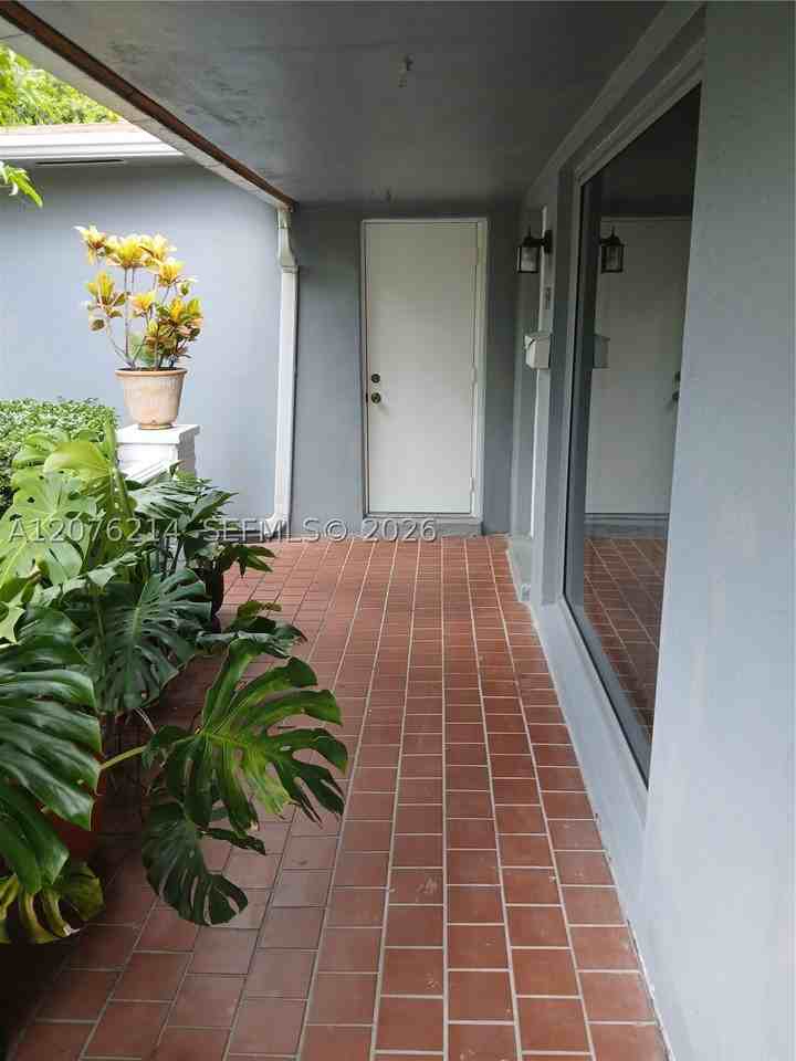 539 S Rainbow Dr #539 - Photo 2 of 27