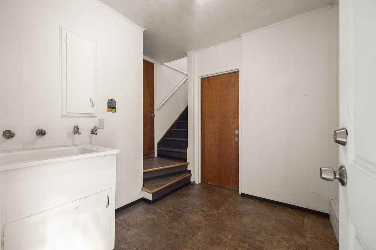 216 North K Street - Photo 2 of 11