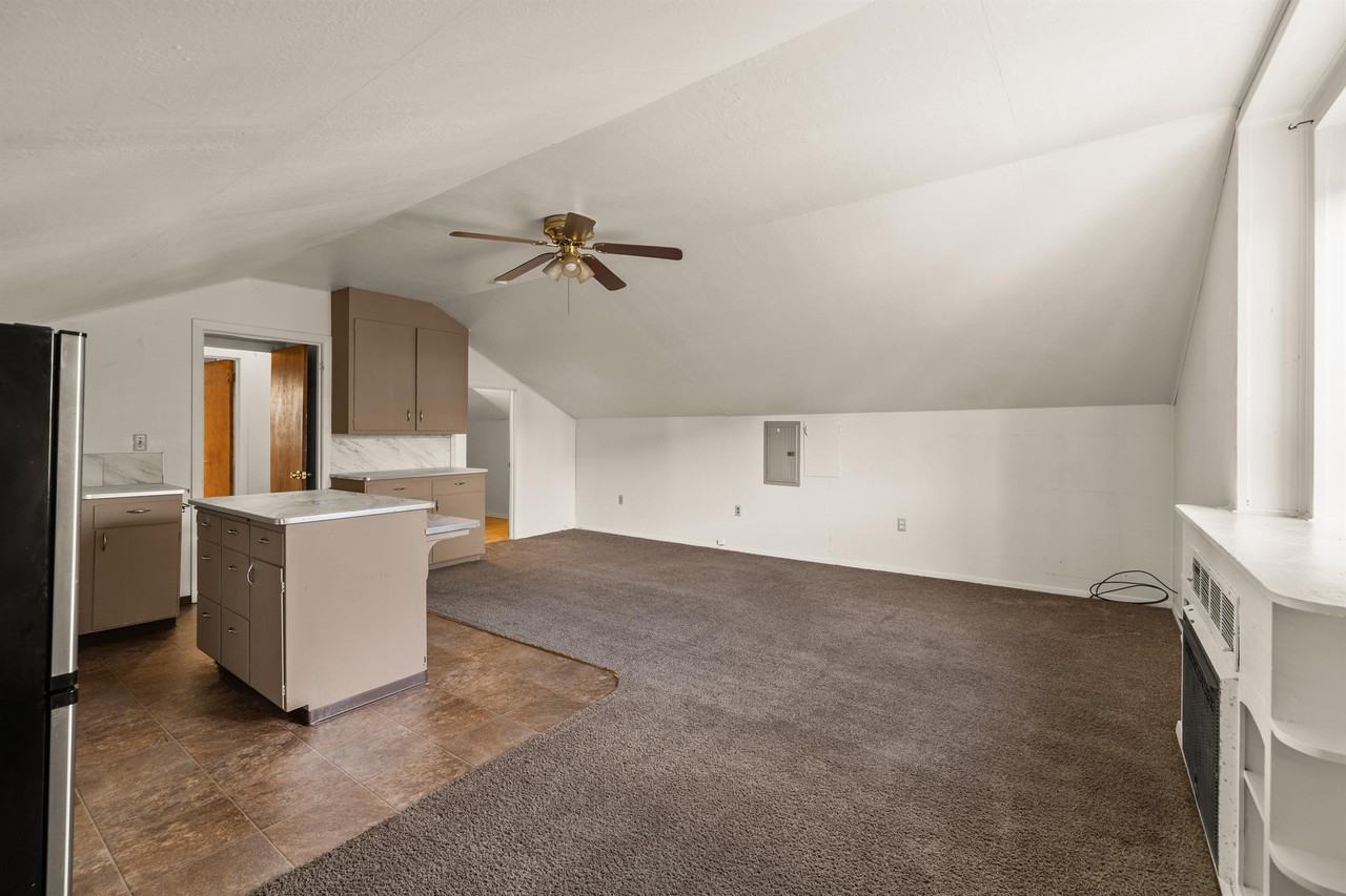 216 North K Street - Photo 3 of 11