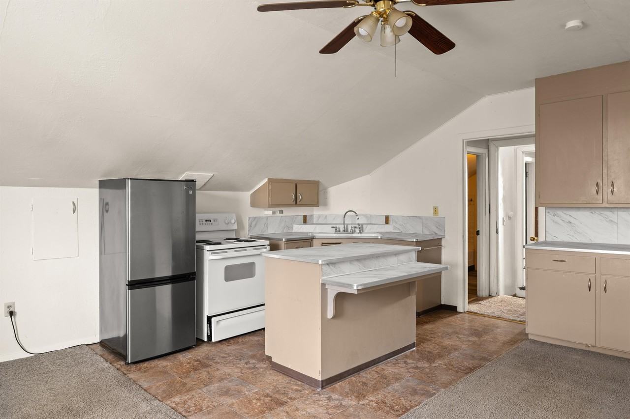 216 North K Street - Photo 5 of 11