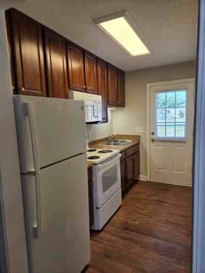 Dogwood Lane Apartments - Photo 3 of 10