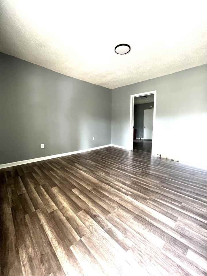 424 Dyer Ave Brownsville - Photo 2 of 8