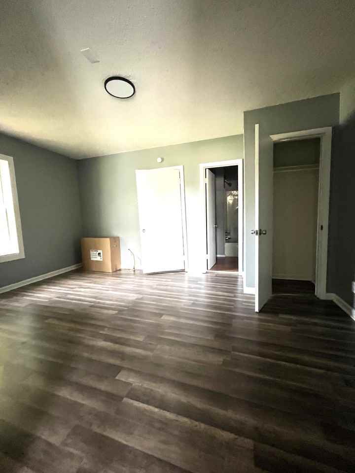 424 Dyer Ave Brownsville - Photo 3 of 8