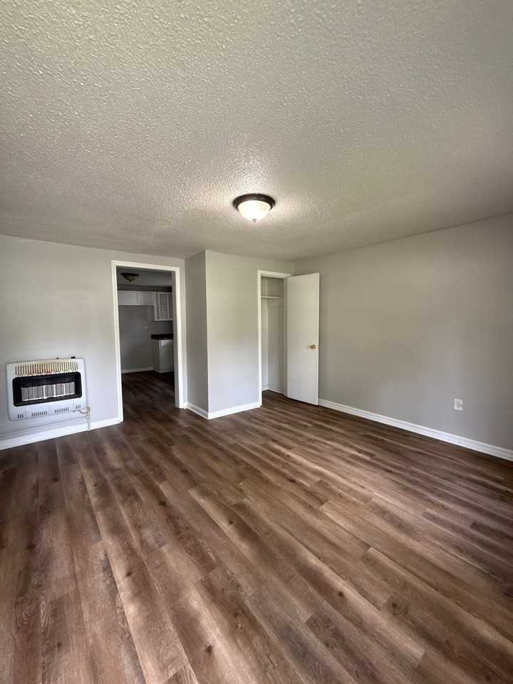 929 Scott Street - Photo 5 of 8