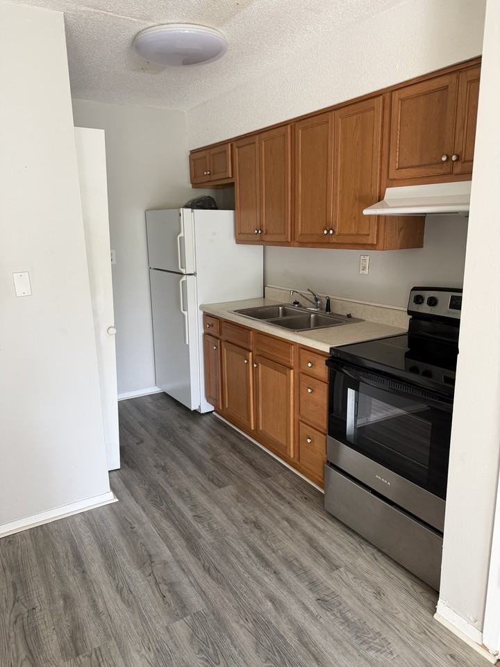 115 South Main Street - Photo 5 of 7