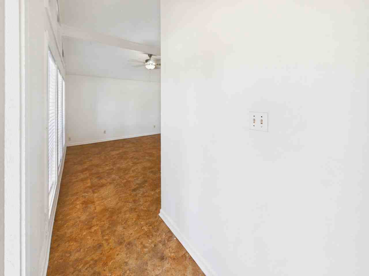 1013 San Benito Dr - Photo 2 of 8