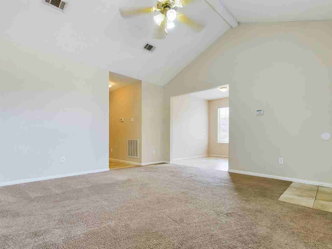 2404 Brittain Ct - Photo 4 of 8