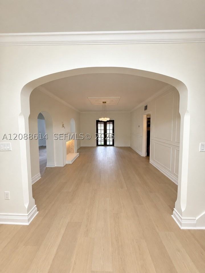 327 W 28th St - Photo 7 of 27