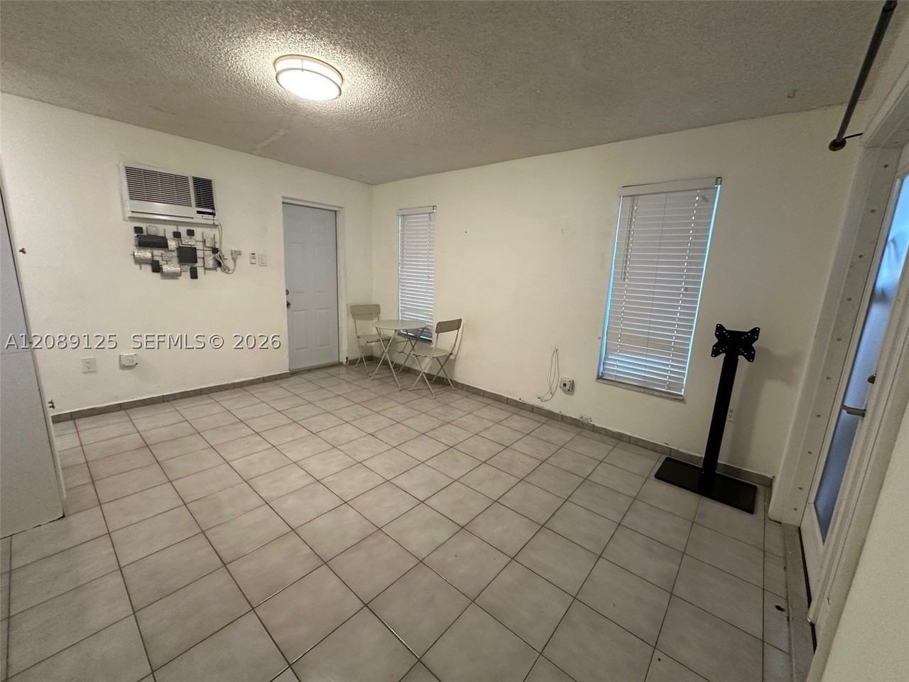 4623 Sw 127th Pl #0 - Photo 2 of 7