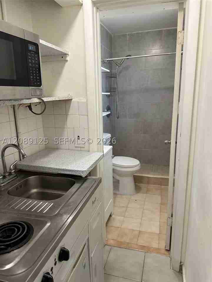 4623 Sw 127th Pl #0 - Photo 4 of 7