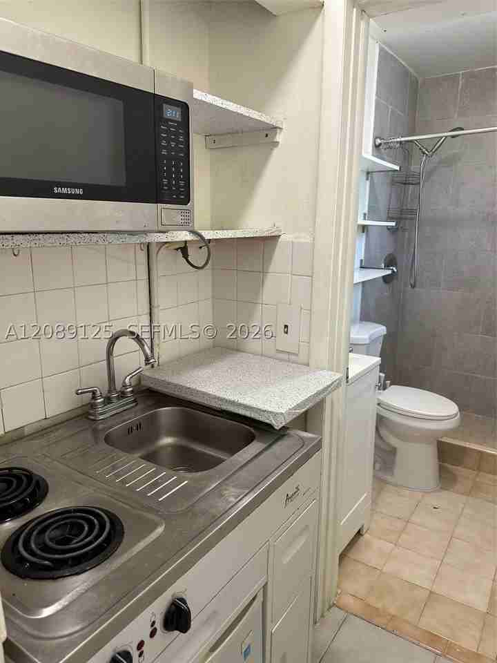4623 Sw 127th Pl #0 - Photo 5 of 7