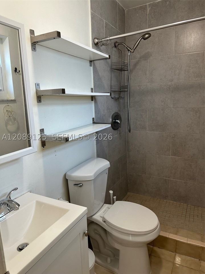 4623 Sw 127th Pl #0 - Photo 6 of 7