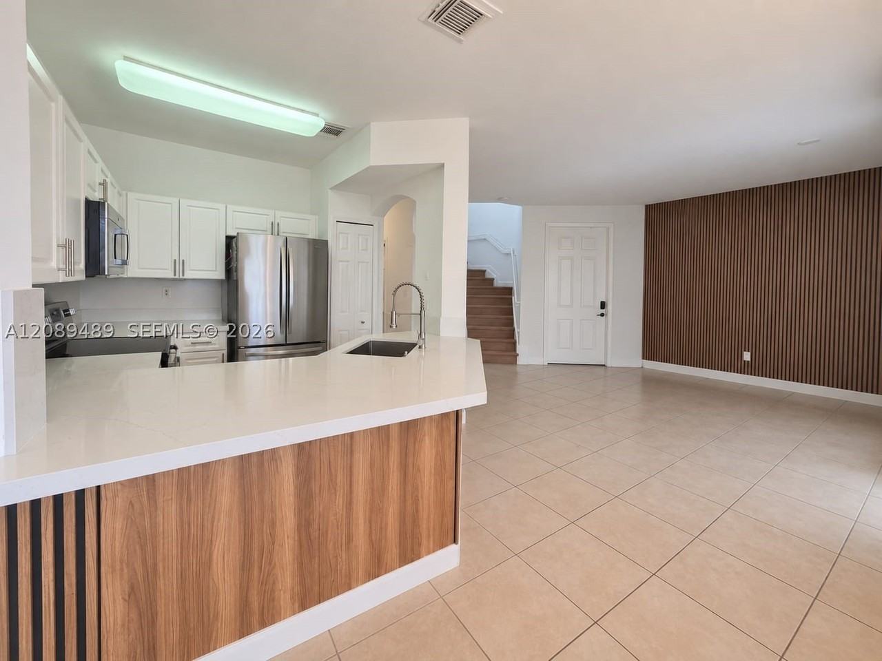 7800 Nw 116th Pl - Photo 4 of 39