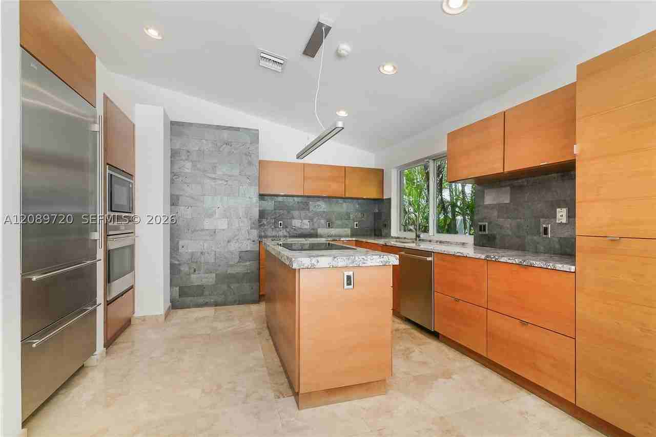 147 Golden Beach Dr - Photo 6 of 30