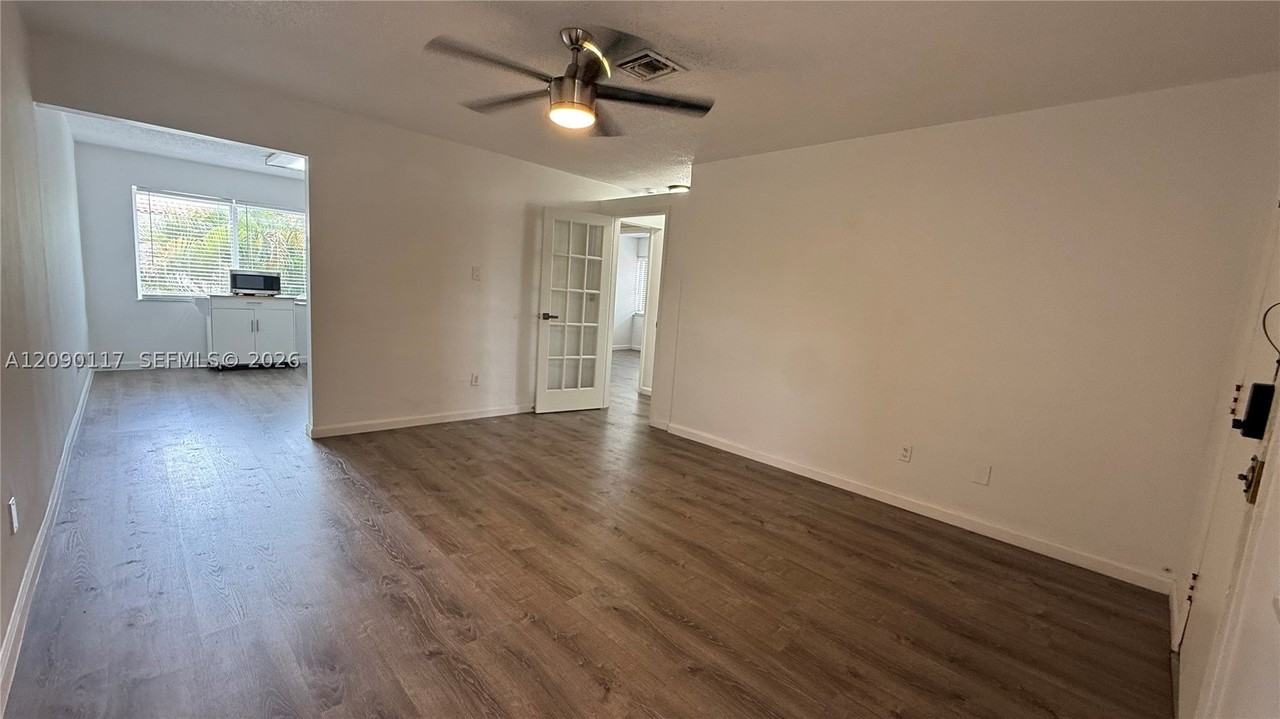 191 Nw 17th Ave #4 - Photo 4 of 17