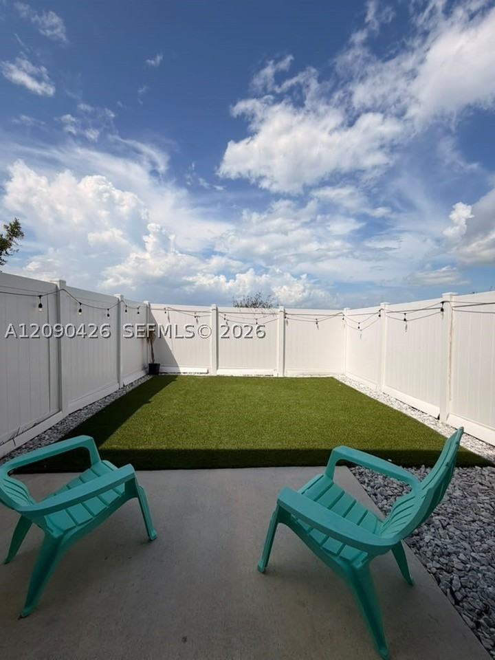 1074 Nw 6th Ter - Photo 6 of 8
