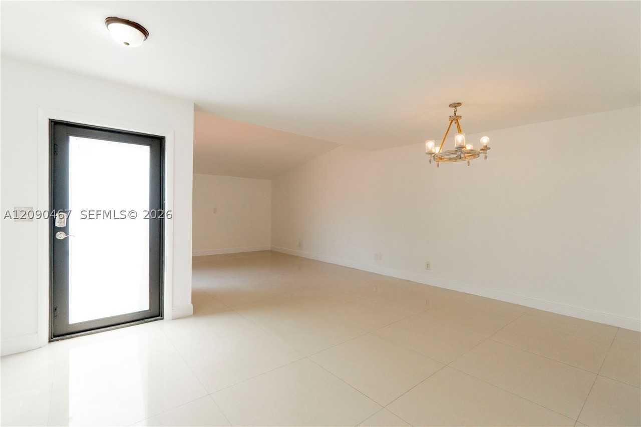 6916 Sw 110th Ave #6916 - Photo 6 of 31