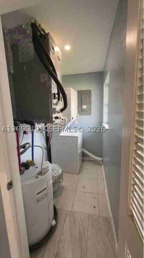 1310 W 24th St - Photo 6 of 7