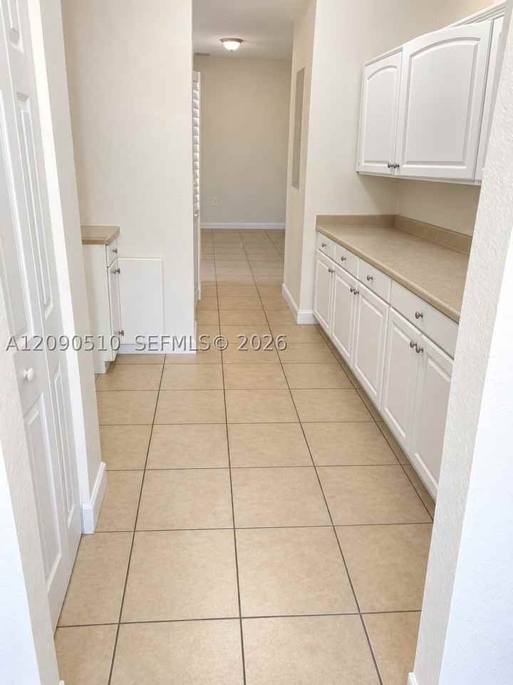 26526 Sw 138th Ave #26526 - Photo 3 of 20