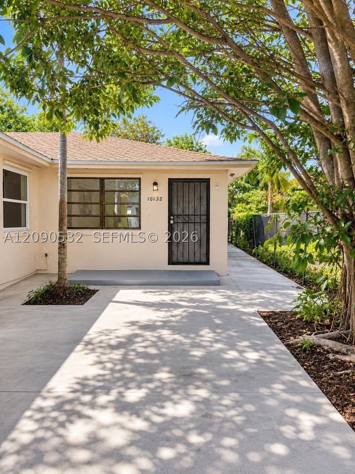 10132 W Indigo St #10132 - Photo 2 of 26