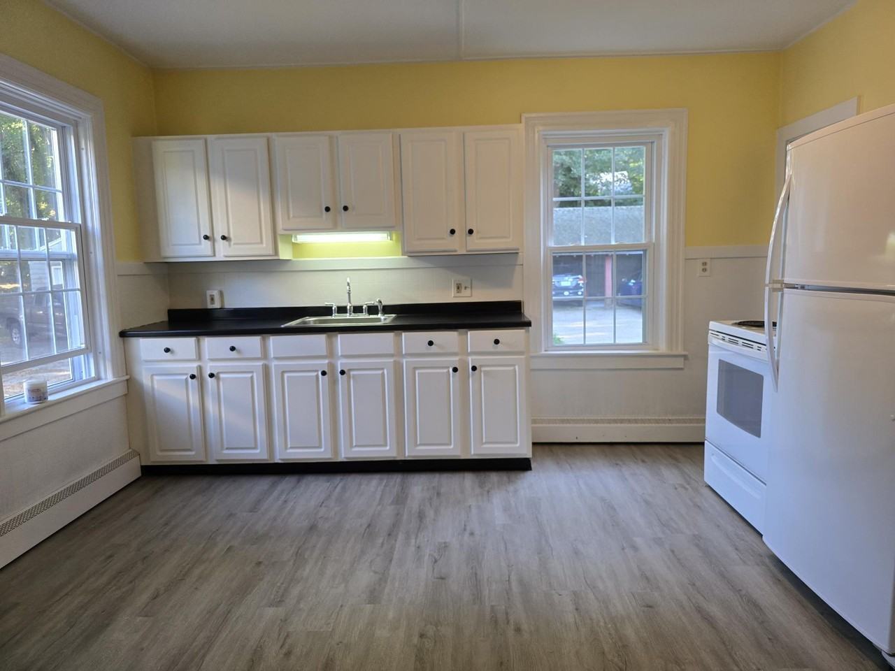 186 Beach Street - Photo 4 of 13