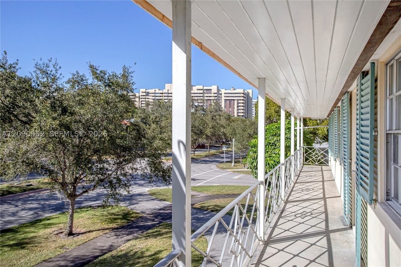 2805 Segovia St - Photo 3 of 25