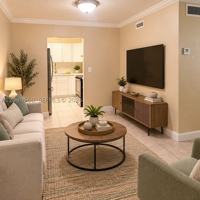 featured image of 1815 W 56th St #104