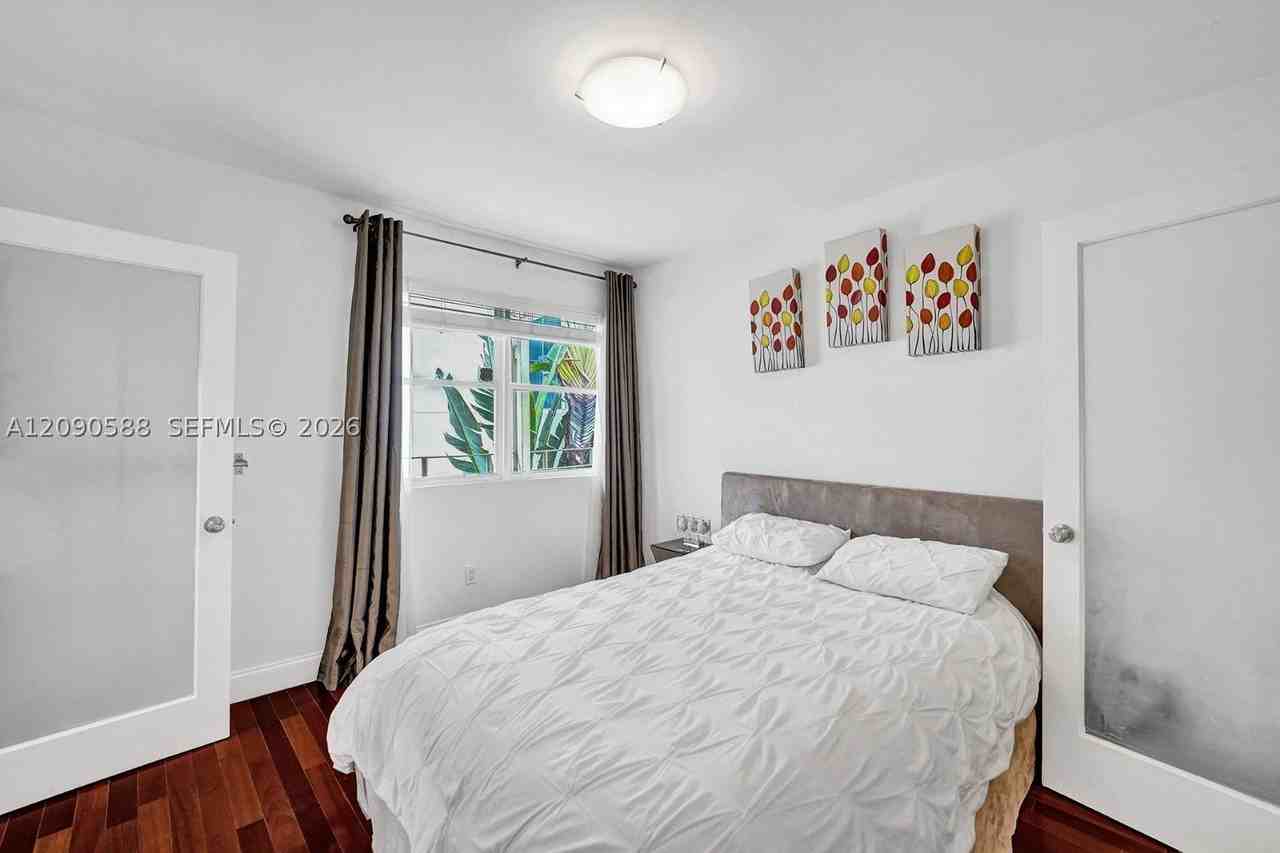 1340 Drexel Ave #407 - Photo 5 of 34