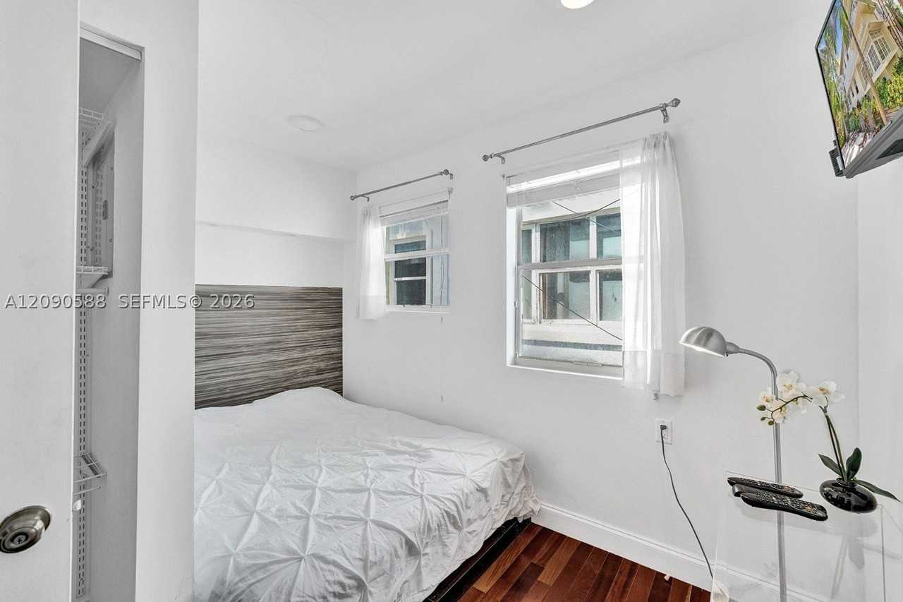 1340 Drexel Ave #407 - Photo 7 of 34