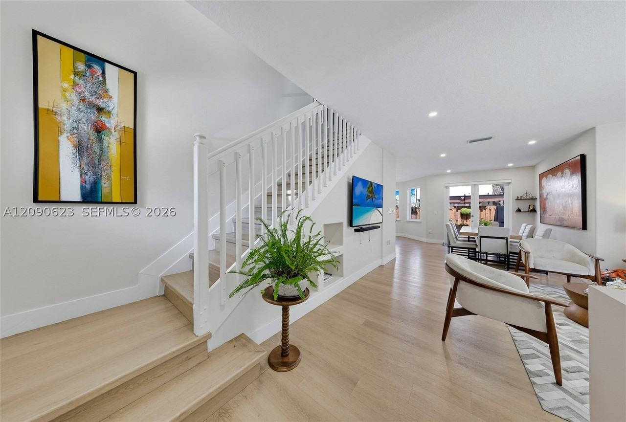 4850 Nw 108th Pl #4850 - Photo 3 of 8