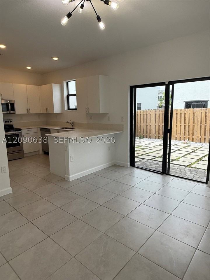28532 Sw 133rd Path - Photo 5 of 15