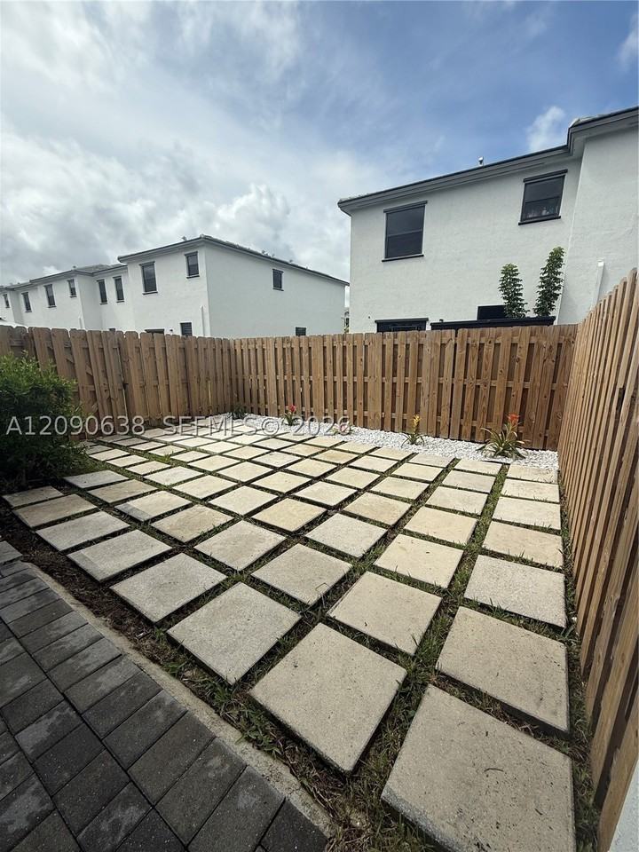 28532 Sw 133rd Path - Photo 7 of 15