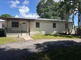featured image of 2725 Sw 82nd Ave #B