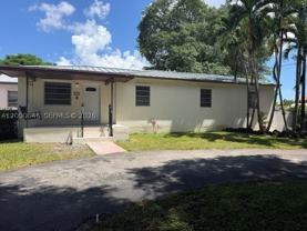 2725 Sw 82nd Ave #B - Photo 1 of 1