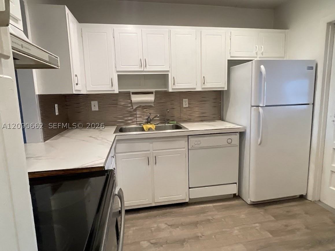 2510 Sw 81st Ave #405 - Photo 3 of 14