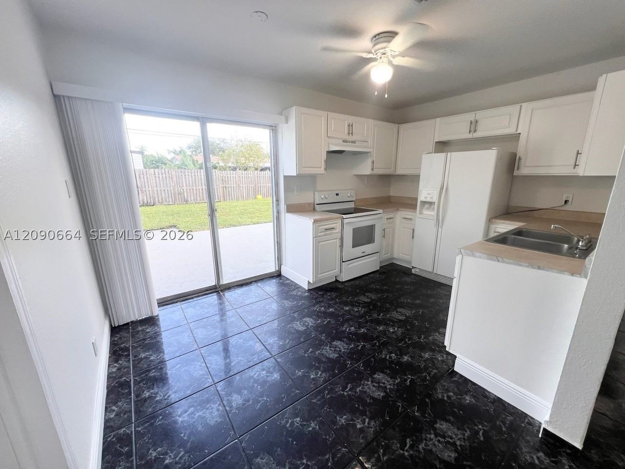 1730 Sw 64th Ter - Photo 5 of 25