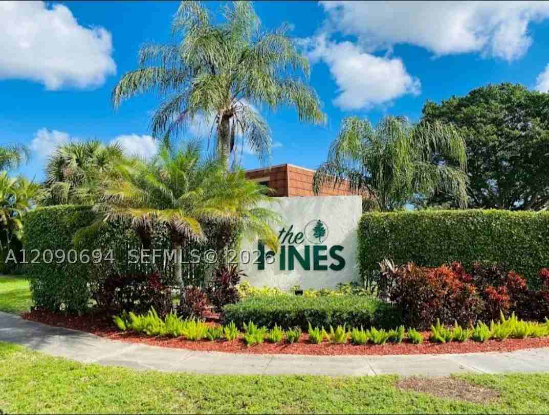 2185 White Pine Cir #B