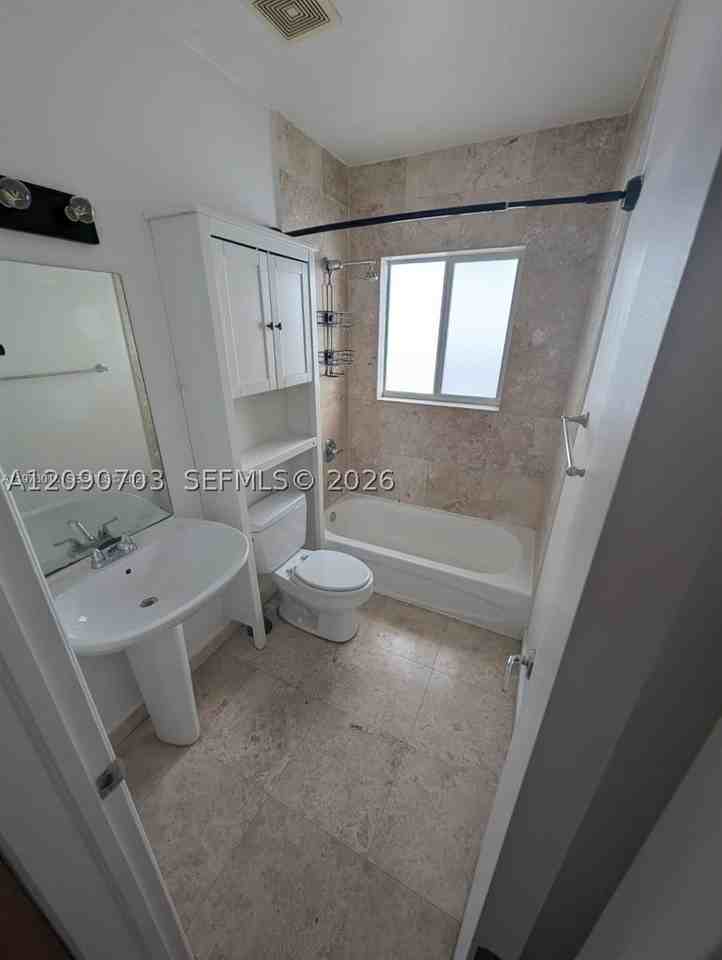 10101 W Bay Harbor Dr #9 - Photo 5 of 5