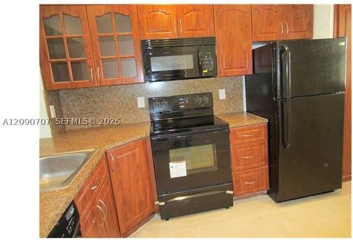 862 Ne 209th St #202 - Photo 2 of 8