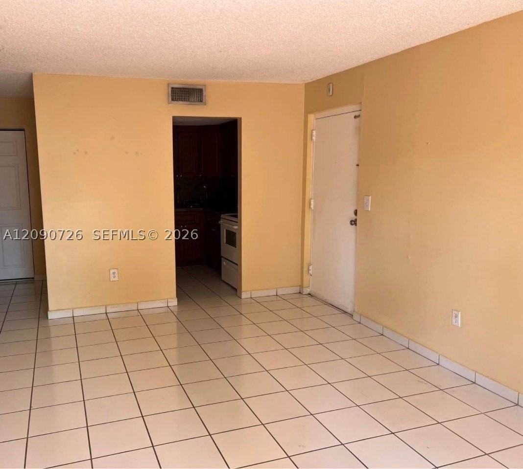 8303 Sw 142nd Ave #D107 - Photo 5 of 10