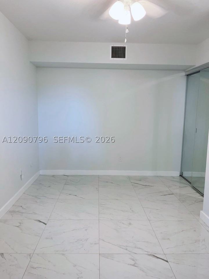 837 Sw 118th Ter - Photo 6 of 9