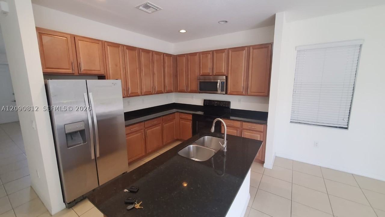652 Ne 191st Ter #0 - Photo 3 of 29