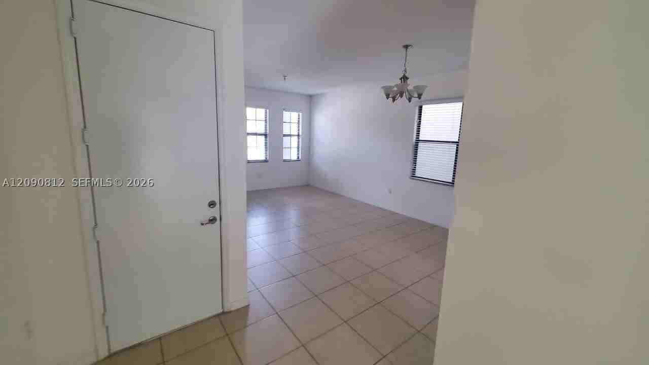652 Ne 191st Ter #0 - Photo 7 of 29