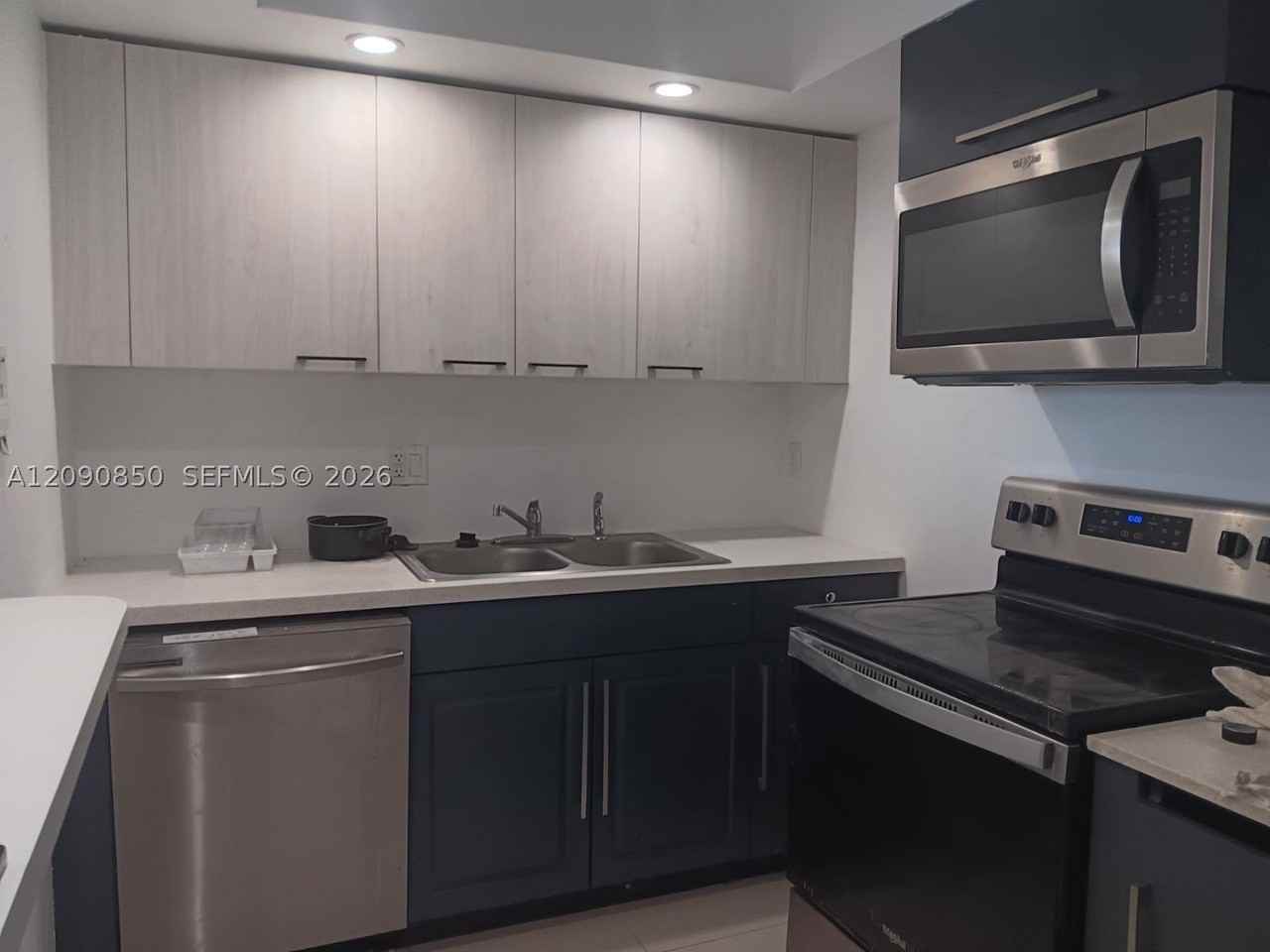 4174 Inverrary Dr #1011 - Photo 4 of 5