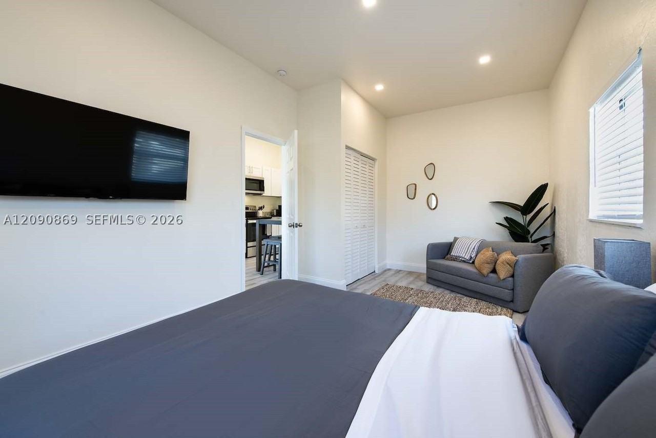 115 Se 2nd St #2 - Photo 7 of 10