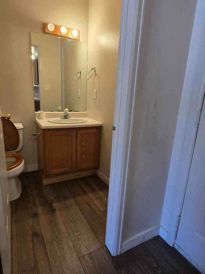 2849 Morningside Court Unit F - Photo 6 of 9