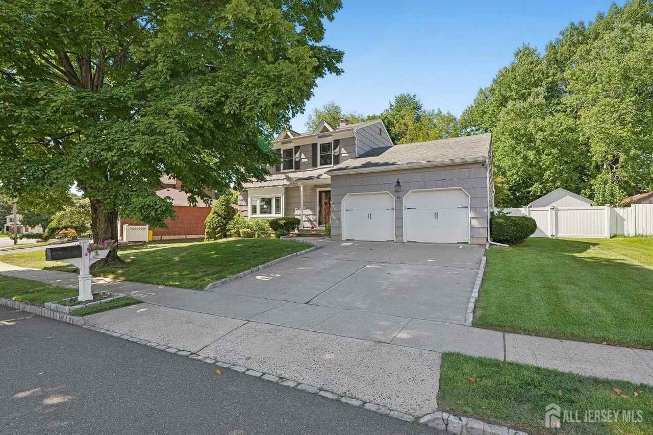 49 Ochs Ave - Photo 2 of 37