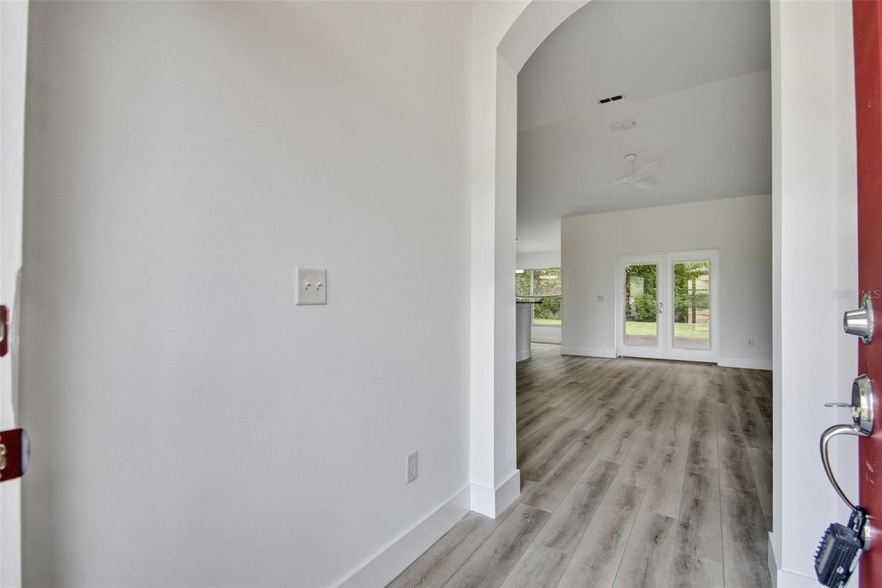 70 Ryan Dr - Photo 6 of 45